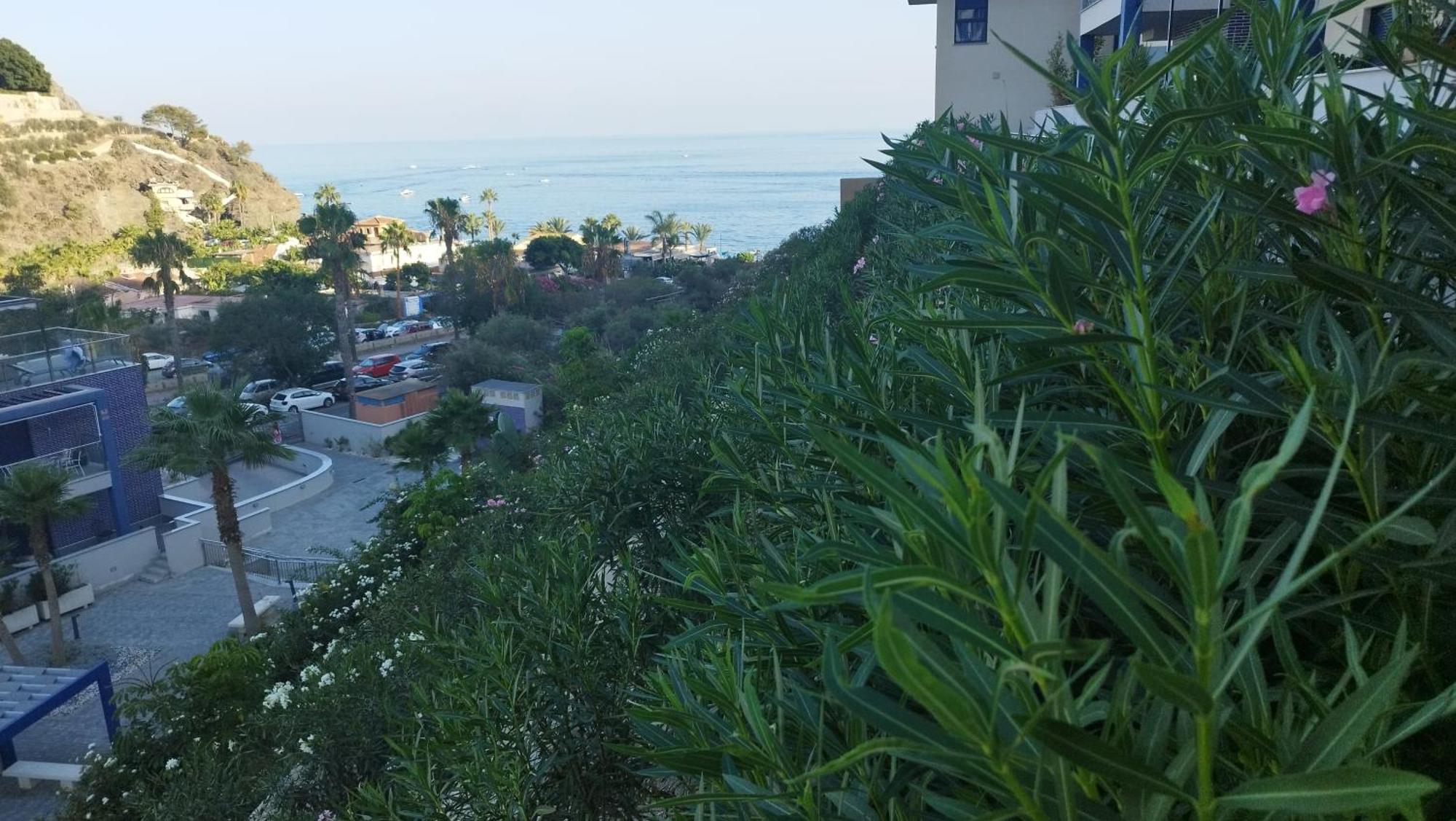 Urbanización playa Cabria Almuñécar Esterno foto